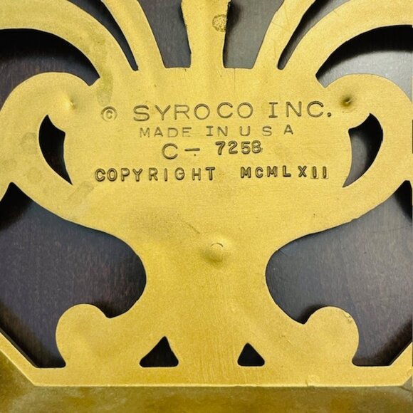 Syroco MCM 1962 Hollywood Regency Floral Wall Decor Plaque Goldtone - Picture 4 of 5